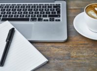 laptop-coffee-start-a-blog